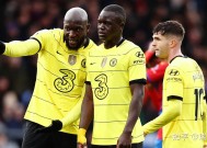 英雄联盟-关于集结日里尔调整名单以备欧冠，篮板制胜环节打磨，信心回归，年轻球员得到机会的信息