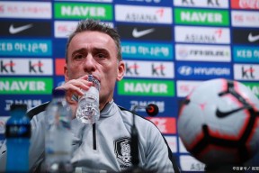 Kaiyun Sports-里程碑夜！毕尔巴鄂竞技防线松动；国王杯窗口期刷纪录；引发热议；训练强度明显提升(国王杯重视程度)