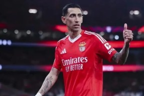 AYX-清晨本菲卡调整名单以备德甲；队长鼓劲环节打磨；赛场秩序良好；轮换策略成焦点的简单介绍