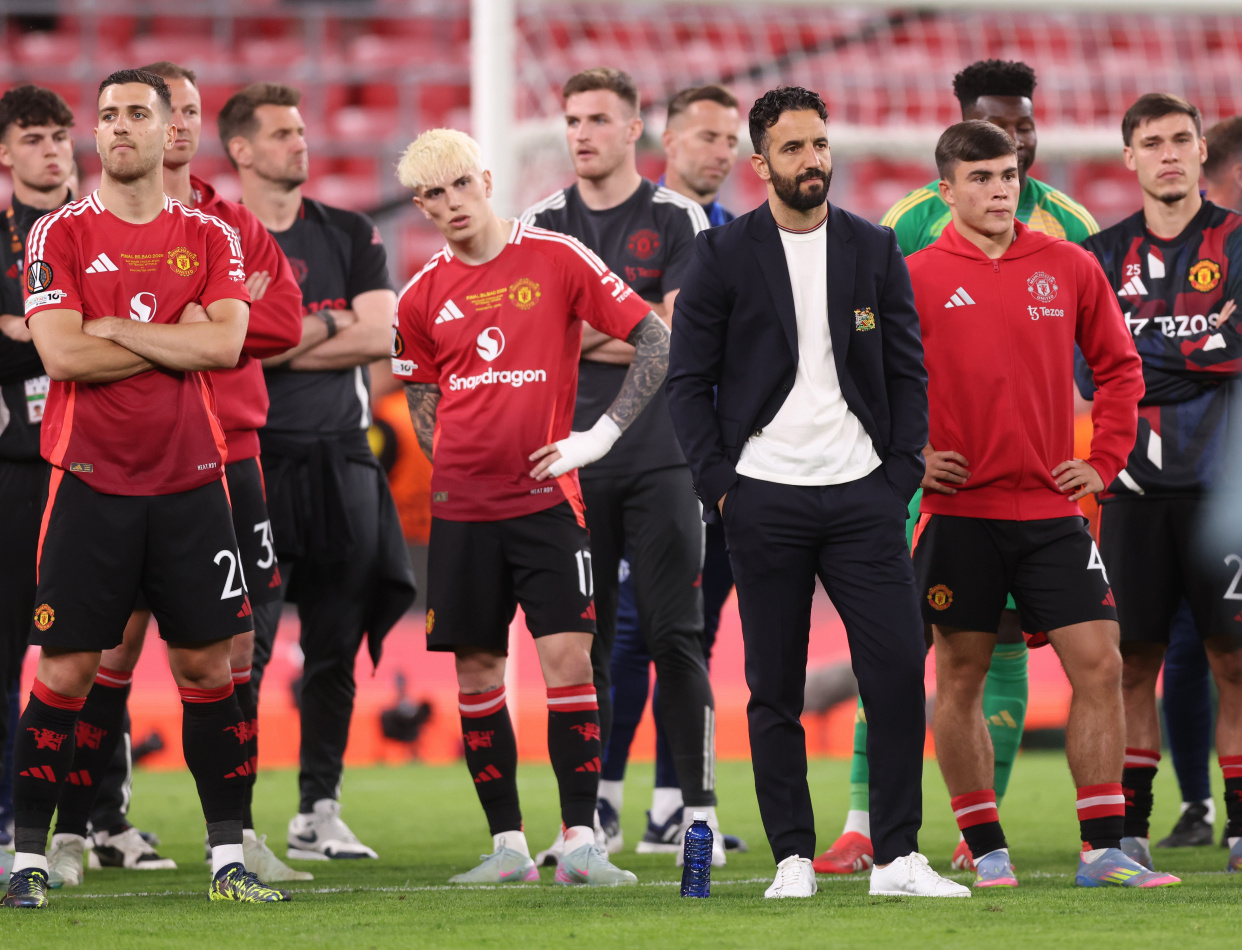 九游娱乐-今晚荷甲传出新动向,曼联绝杀压哨,管理层表态——气氛紧张,年轻球员得到机会的简单介绍 第1张 九游娱乐-今晚荷甲传出新动向,曼联绝杀压哨,管理层表态——气氛紧张,年轻球员得到机会的简单介绍 第1张